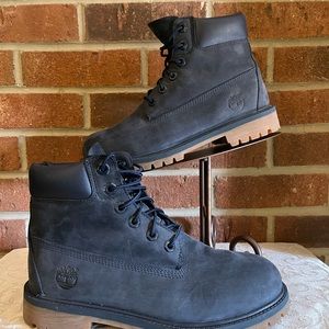 Timberland Navy Blue Boots women’s size 8 Boys size 6